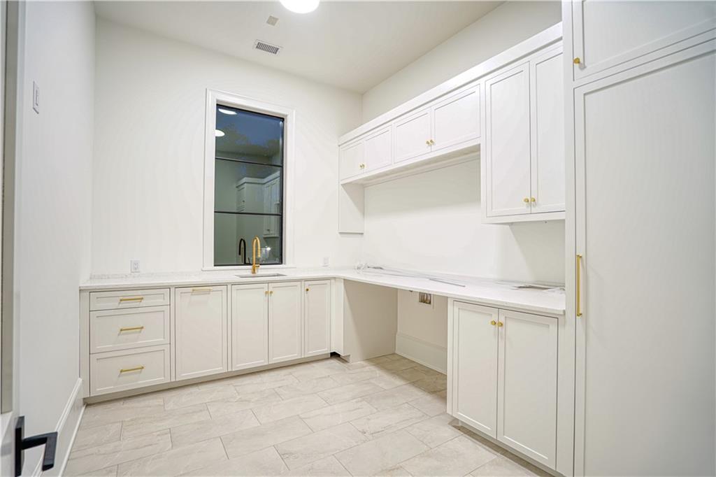 4550 Jolyn Place, Sandy Springs, Georgia image 16