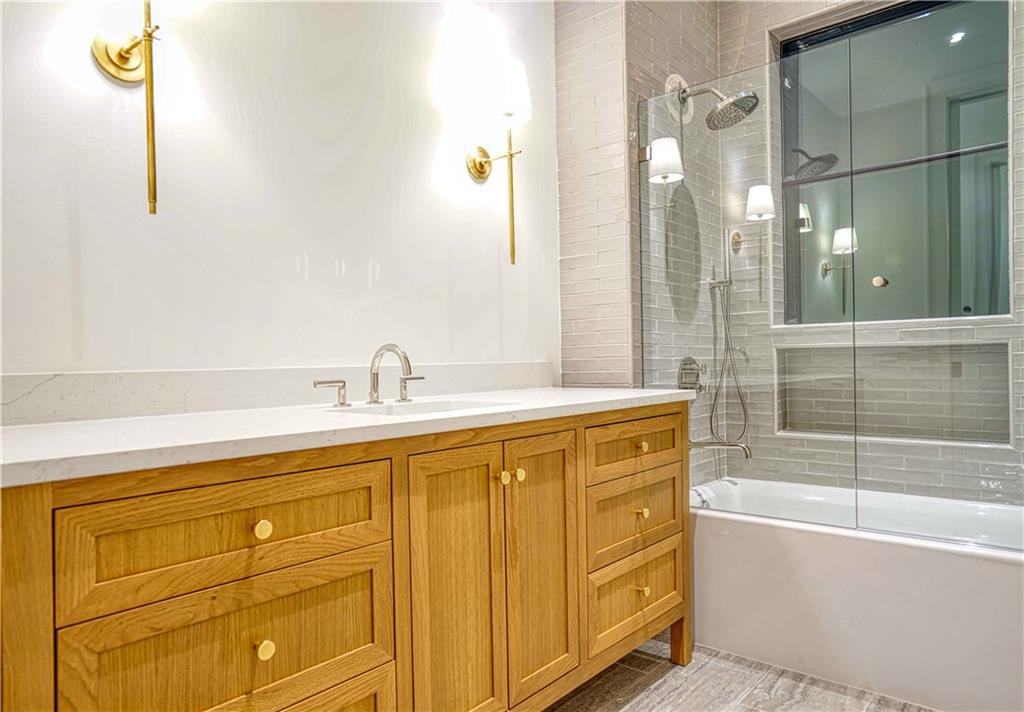 4550 Jolyn Place, Sandy Springs, Georgia image 28