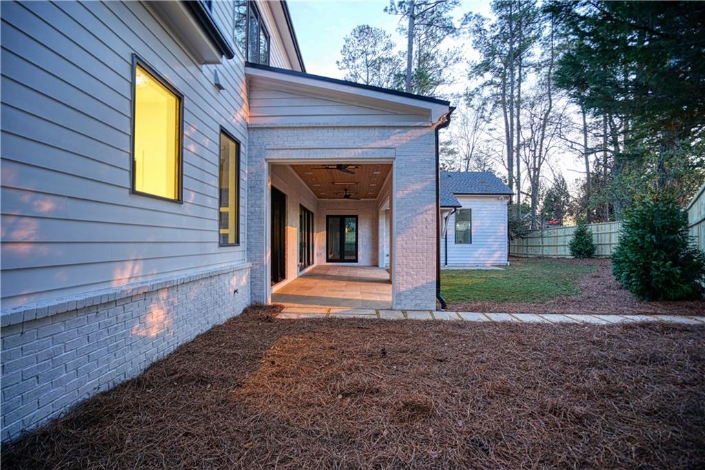 4550 Jolyn Place, Sandy Springs, Georgia image 40