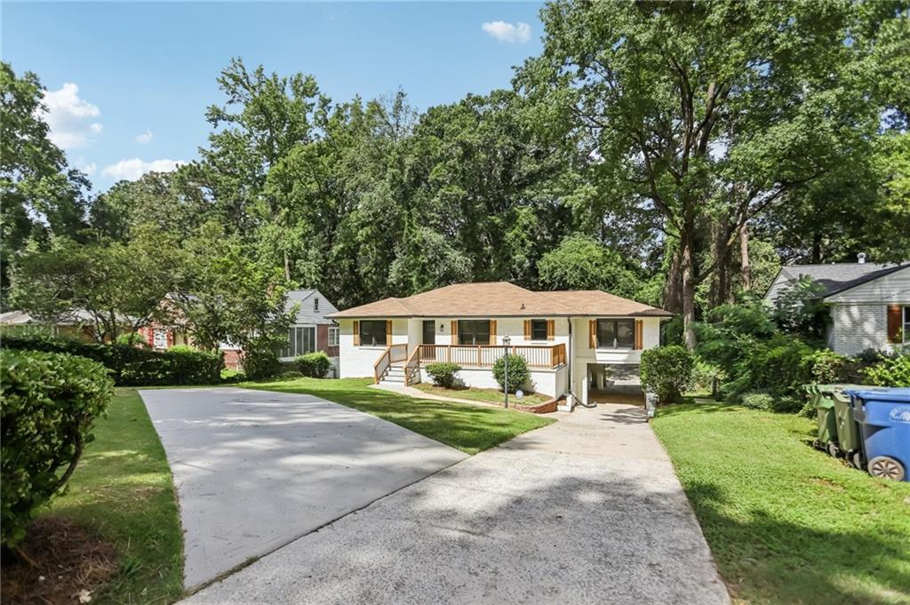 Fully Renovated 3BR/2BA (plus Bonus room) Brick Ranch with Basement | Prime Atlanta Location | No HOA
Welcome to this beautifully updated, move-in ready brick ranch located in the heart of Atlanta. This 3-bedroom, 2-bathroom home features a spacious open-concept layout with refinished hardwood floors, fresh paint, and abundant natural light throughout.
Key Features:
• Modern kitchen with granite countertops, stainless steel appliances, white shaker cabinets & tile backsplash
• Two fully updated bathrooms with designer tile, updated vanities, and matte black fixtures
• Unfinished basement with endless potential for a gym, home office, media room, or future living space
• New roof, updated systems, and brand-new concrete driveway
• Large front porch and rear deck—ideal for entertaining
• Spacious backyard with room to garden, grill, or relax
• No HOA and conveniently located near shopping, dining, the Atlanta BeltLine & major highways
Whether you’re a first-time buyer, downsizing, or seeking a strong investment property, this home checks every box: location, updates, and value.
Schedule your private tour today and make 1367 Pollard Dr SW your next address!