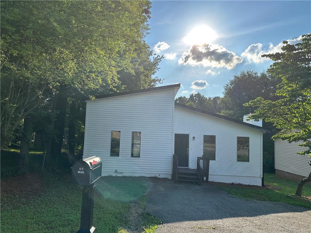 2120 Pinetree Drive