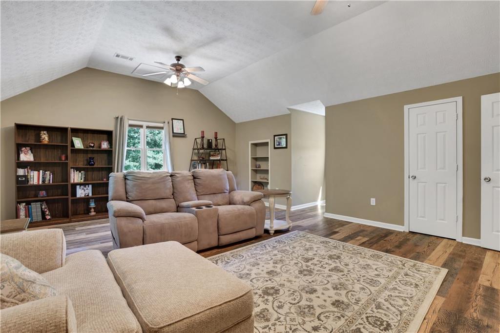 940 Planters Place, Loganville, Georgia image 24