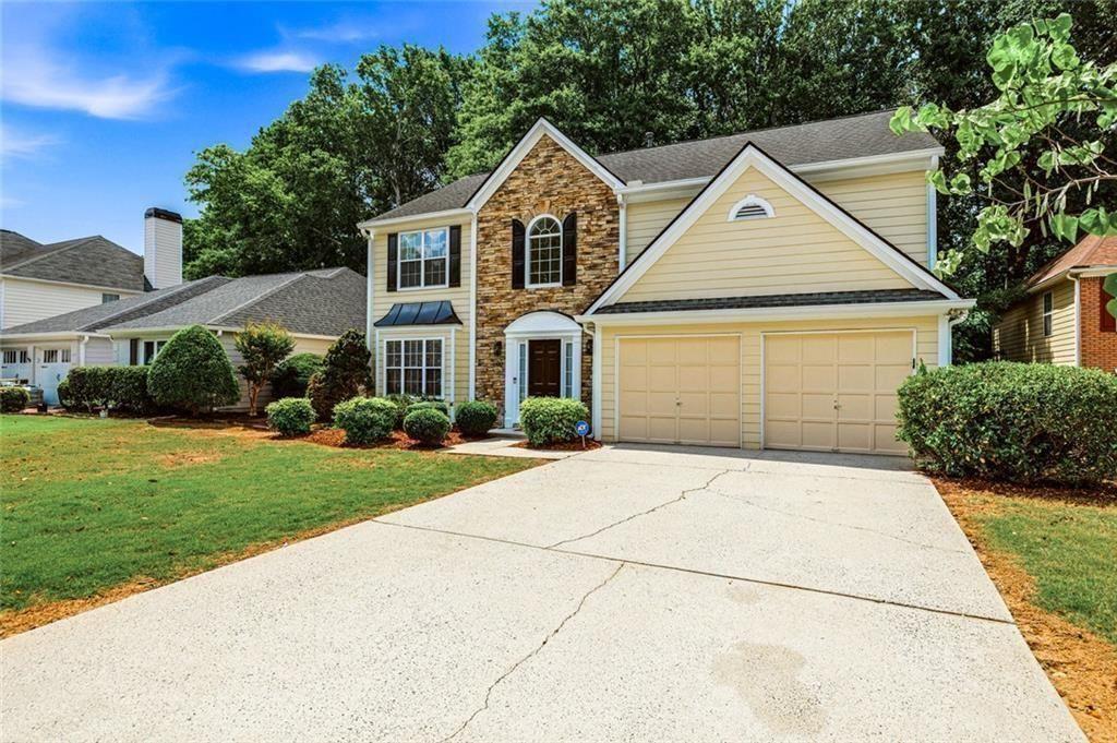 1075 Hidden Pond Lane