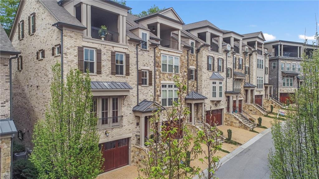 3450 Commander Cove