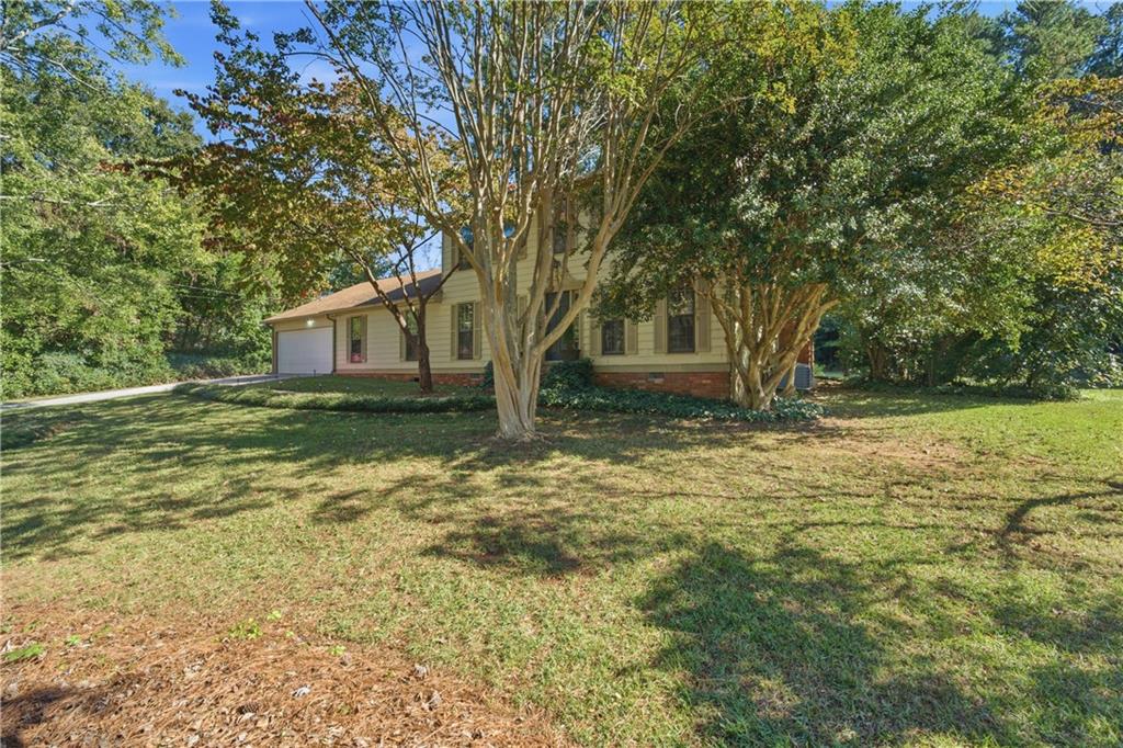 528 Chanterella Road SW