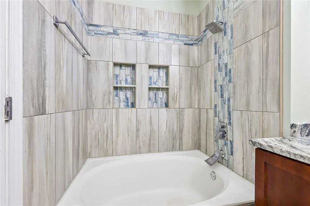 400 17th Street NW 1233