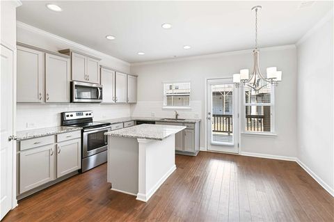 1736 Liberty Parkway NW Atlanta GA 30318