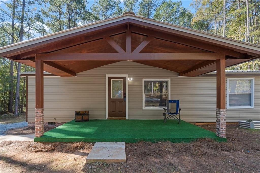 103 E Bearcreek Road