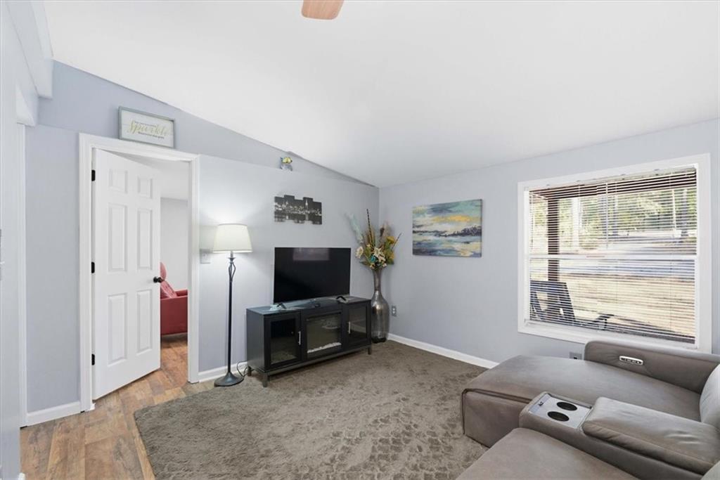 103 E Bearcreek Road
