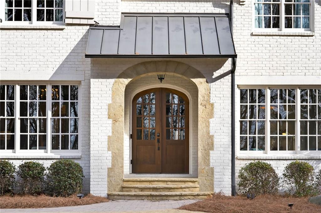 688 Crescent River Pass