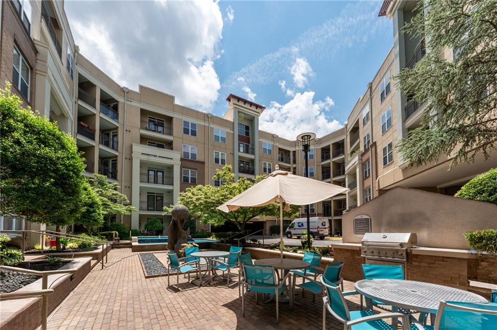 390 17th Street NW 2040