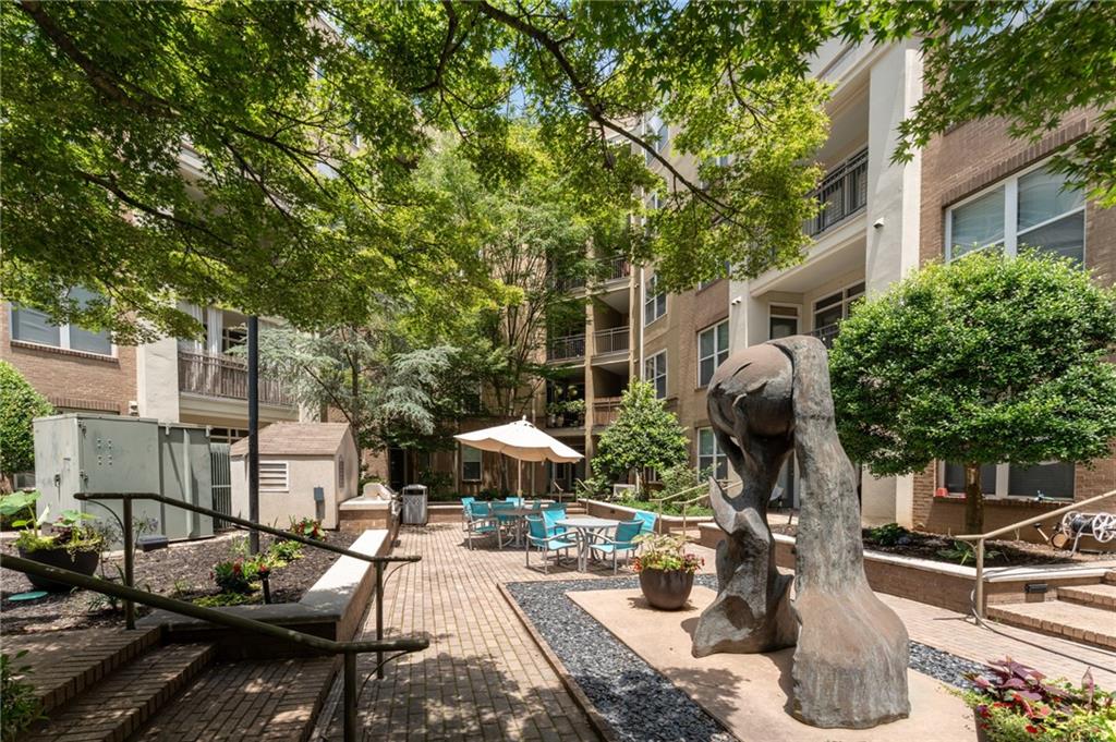 390 17th Street NW 2040