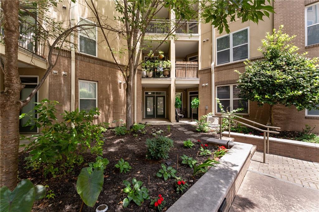 390 17th Street NW 2040