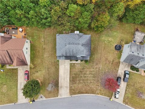 A home in Fairburn