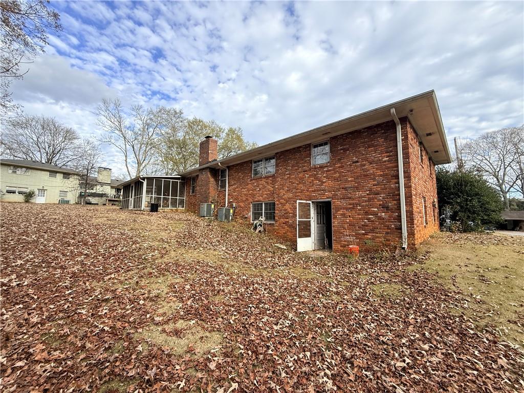 2743 Pine Hill Drive NW