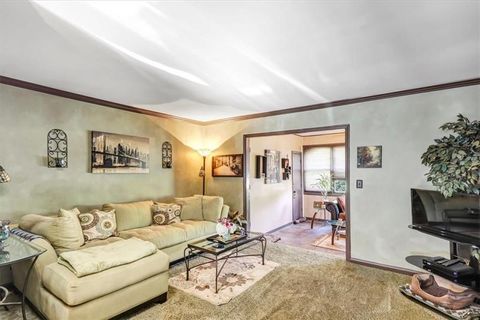 68 Montre Square NW Atlanta GA 30327
