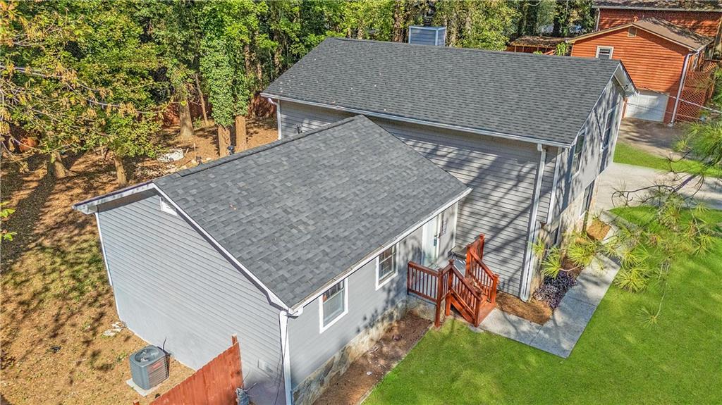 484 ABERDEEN Drive