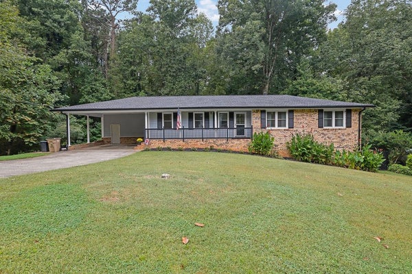 5041 FITTS DR NE, ROSWELL, GA 30075 - Image 06a2de34147aa51eb5eaceaa1ea4bd74/1393325565