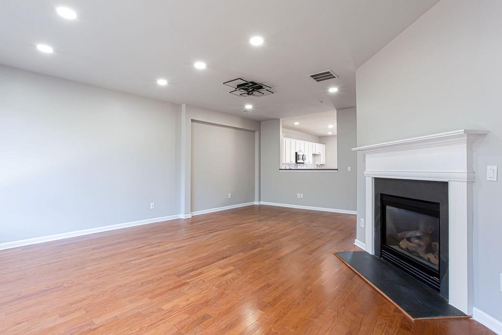 Westside Villas - Residential