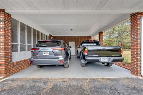 A home in Cedartown