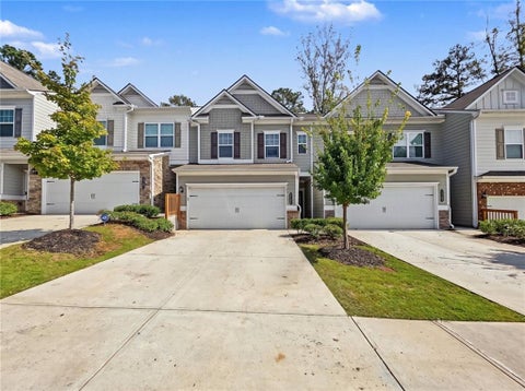 Townhouse For Sale - 5741 Silver Lake Drive<br/> Mableton, GA 30126