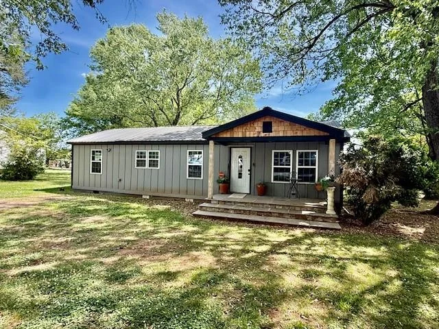 206 West Drive