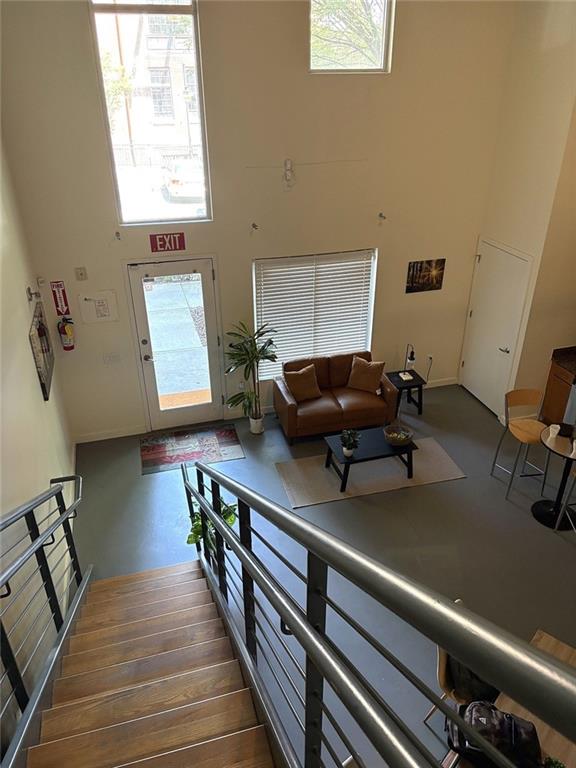 620 Glen Iris Drive E 102