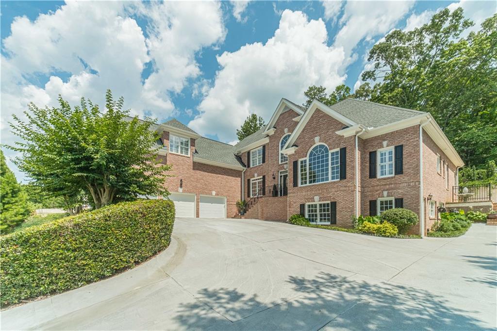 8190 Royal Troon Dr