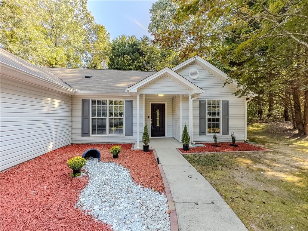 Photo of 2622 Sam Calvin Drive, Dacula, GA 30019 (MLS # 7706121)