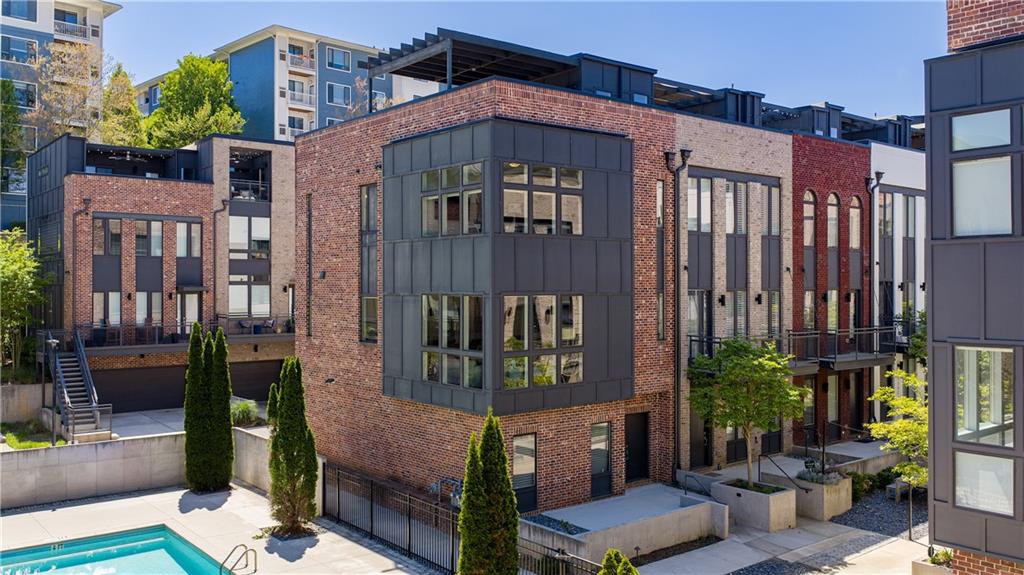 1296 Chelsea Circle NW