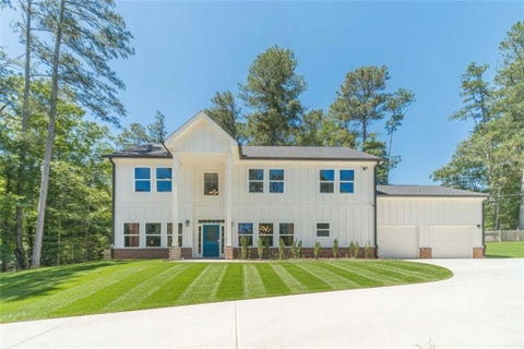 Homes For Sale - 2921 Lee Road<br/> Snellville, GA 30039