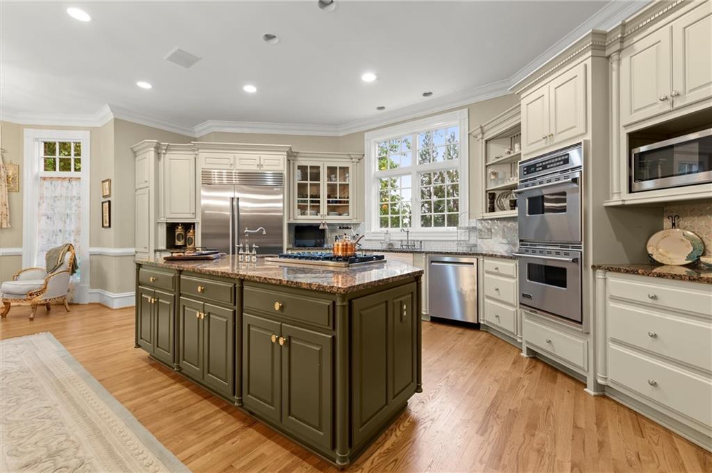 3863 Streamside Drive, Marietta, Georgia image 16