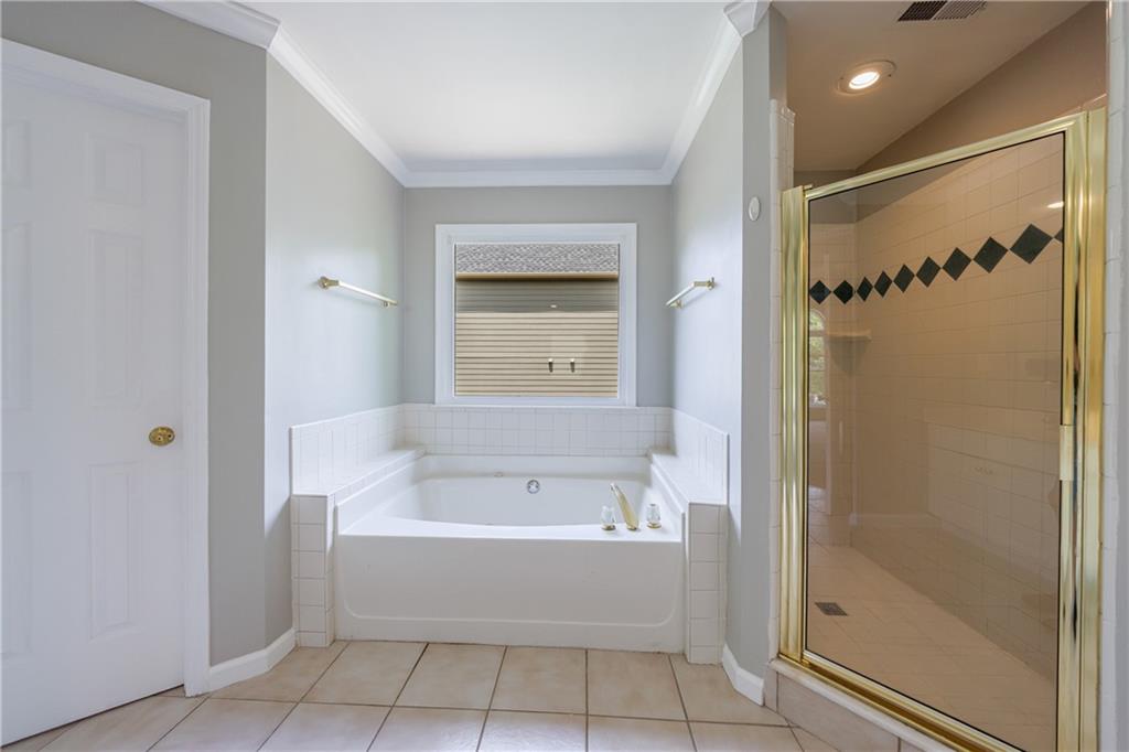 Four Seasons - Residential