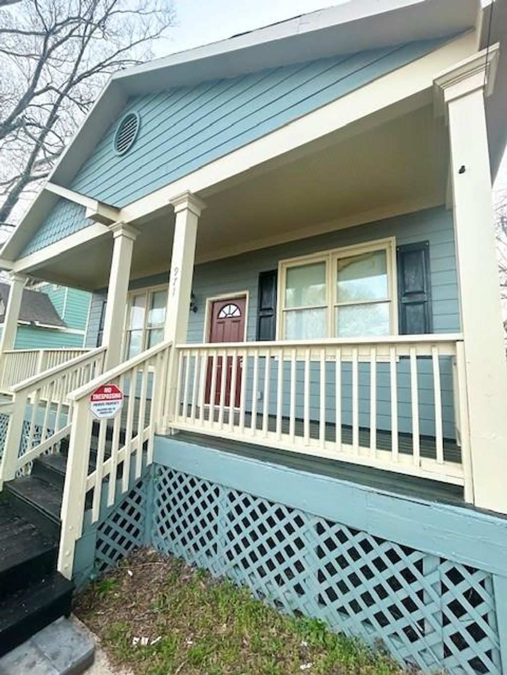 listing image 0