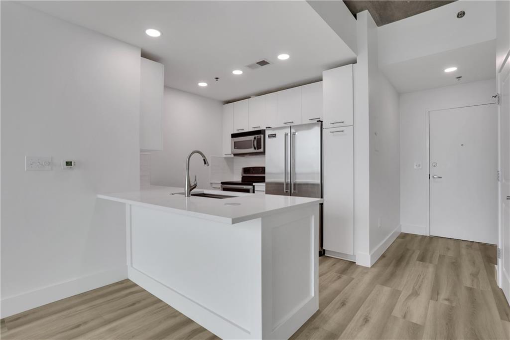 3324 Peachtree Road NE 2004