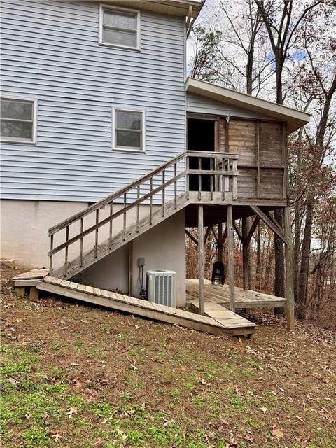 A home in Dawsonville