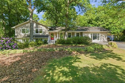 Photo of 2875 Barbara Lane NE, Marietta, GA 30062 (MLS # 7752092)