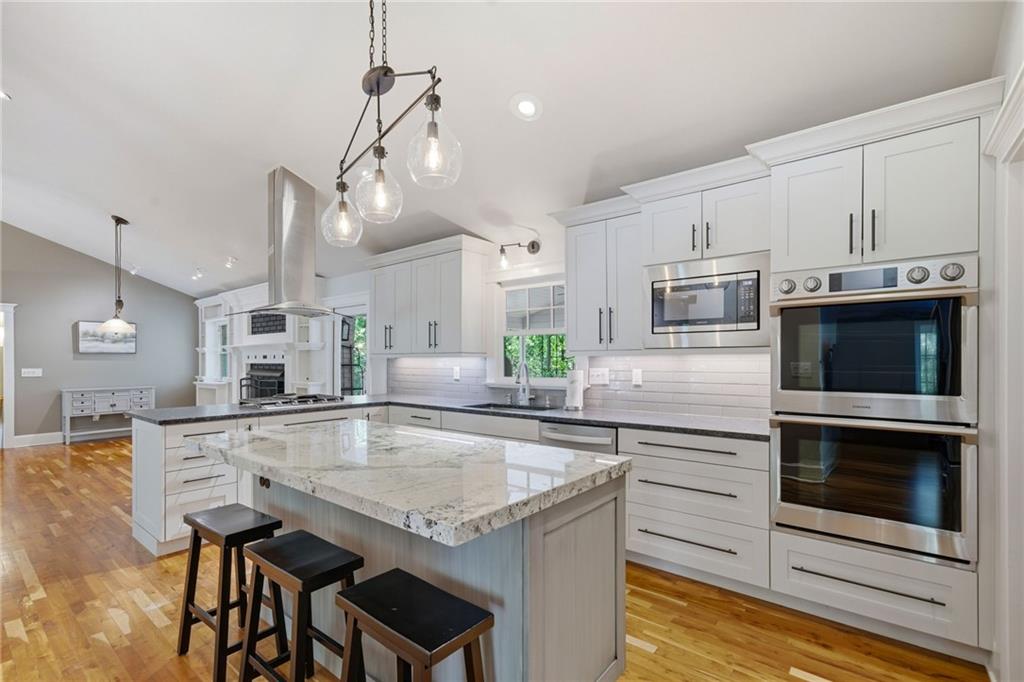 2875 Barbara Lane NE