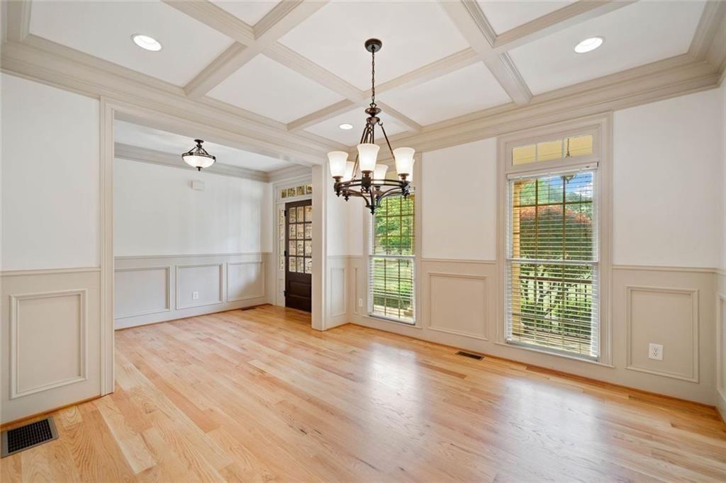 300 Hemlock Cove