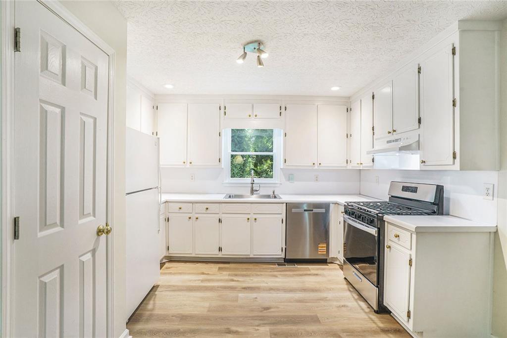 3054 Periwinkle Drive