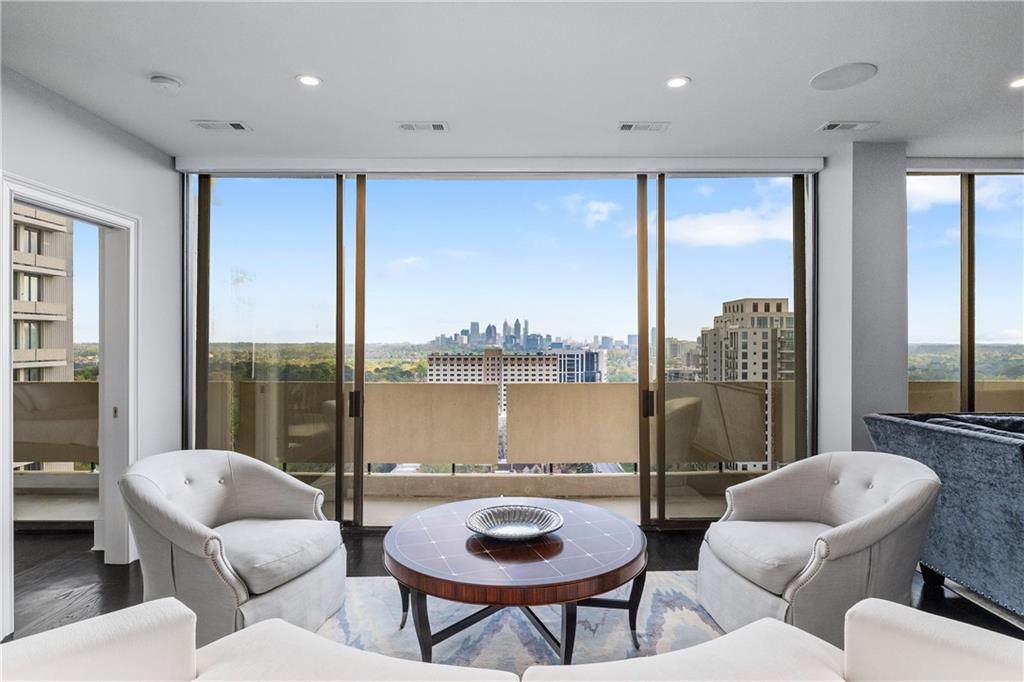 2575 Peachtree Road NE 22CD