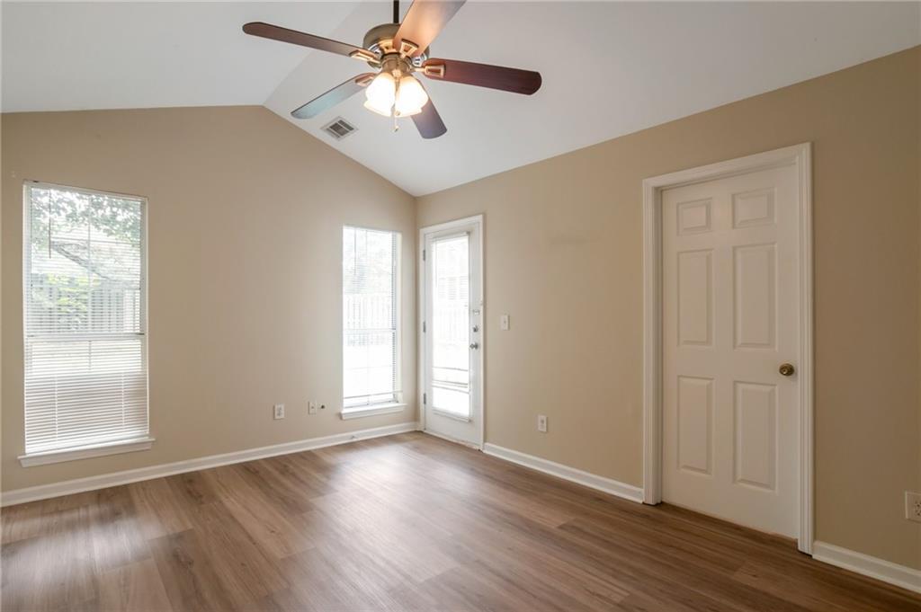 3984 Oak Glenn Drive, Duluth, Georgia image 7