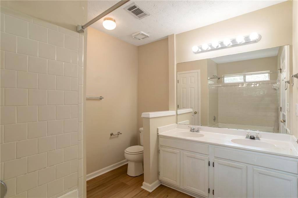 3984 Oak Glenn Drive, Duluth, Georgia image 8