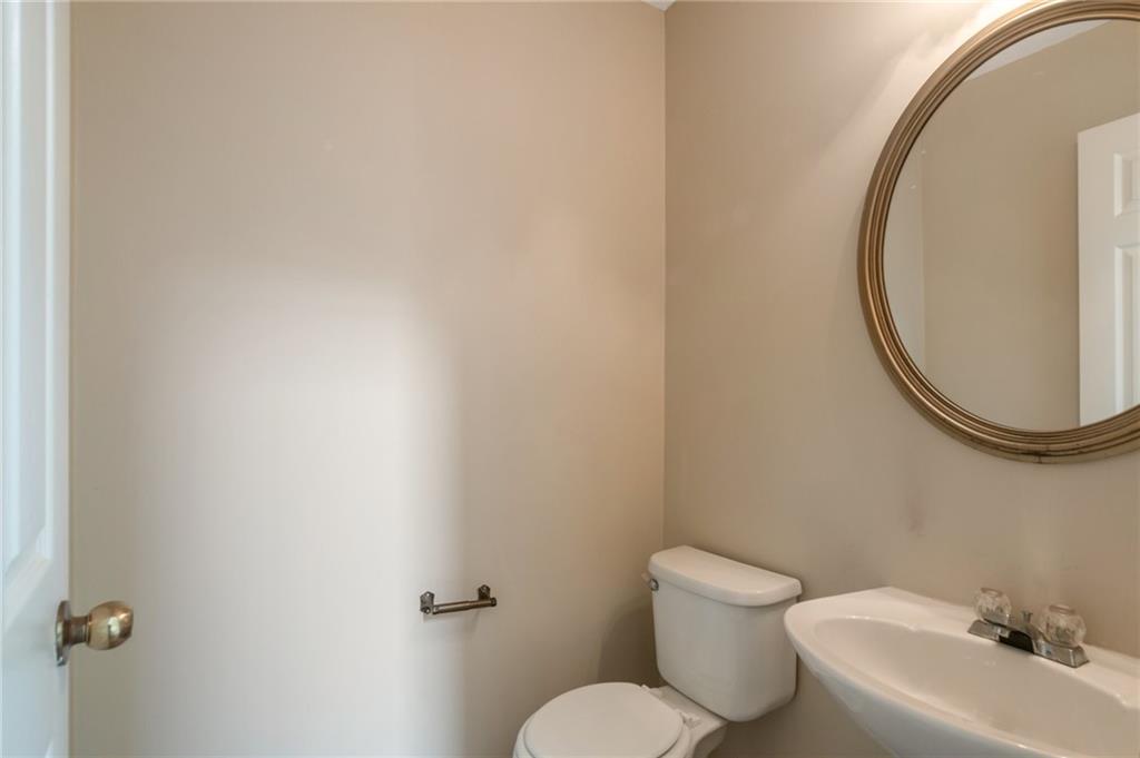 3984 Oak Glenn Drive, Duluth, Georgia image 10