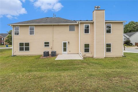 A home in Fairburn