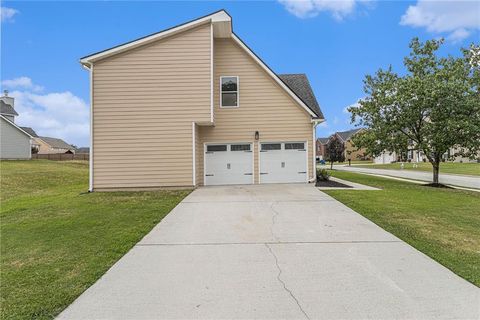 A home in Fairburn