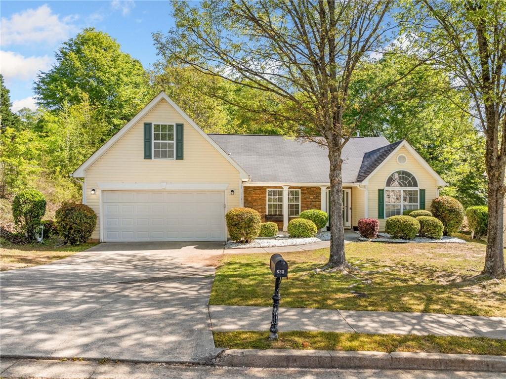 823 Langley View Court, Loganville, Georgia image 1