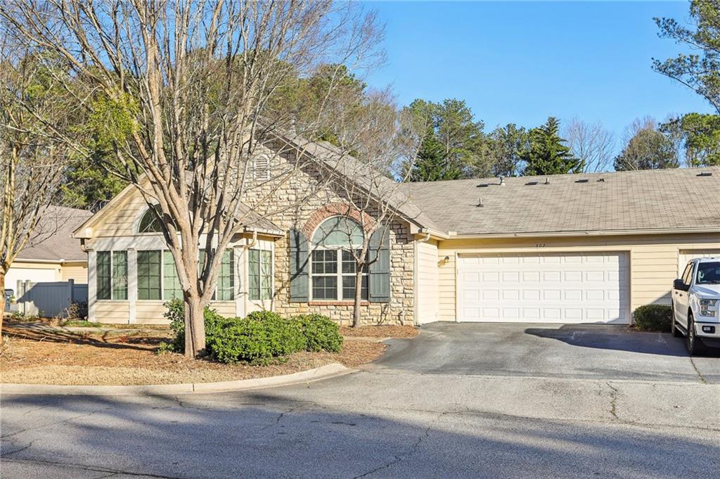 302 Gladstone Drive, Mcdonough, Georgia image 1