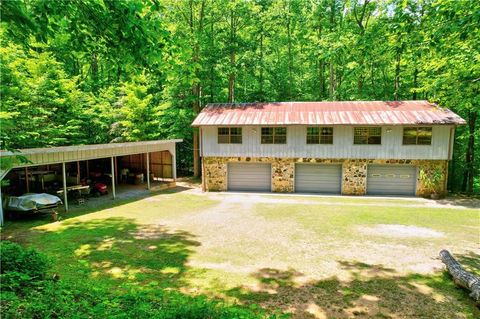 A home in Hiawassee