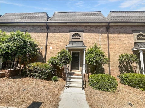 Townhouse For Rent - 6980 Roswell Road #K5<br/> Sandy Springs, GA 30328